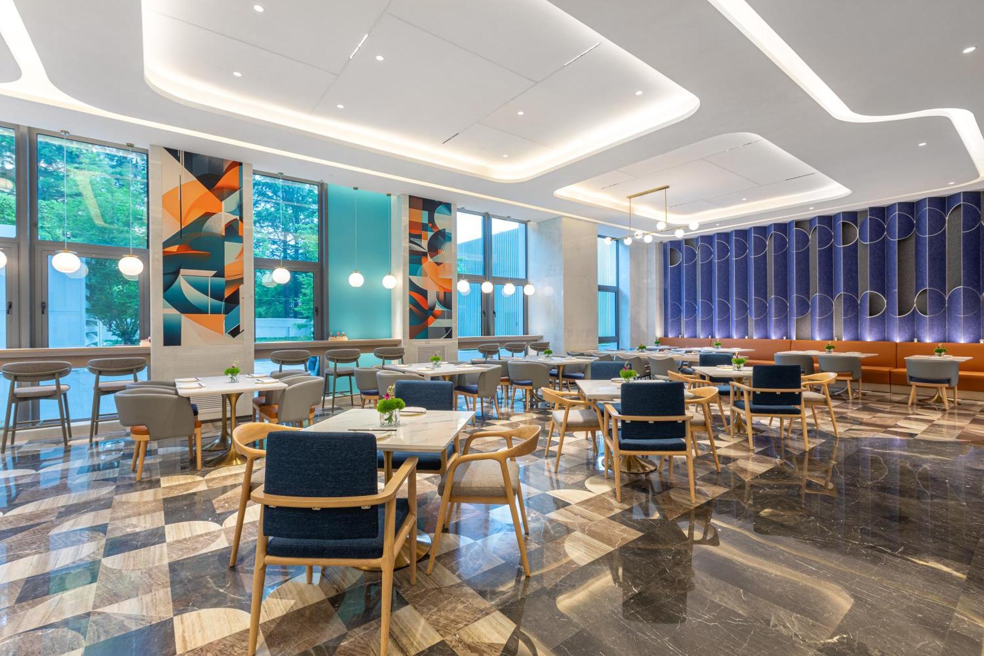 Holiday Inn Express Changfeng Park Шанхай Экстерьер фото